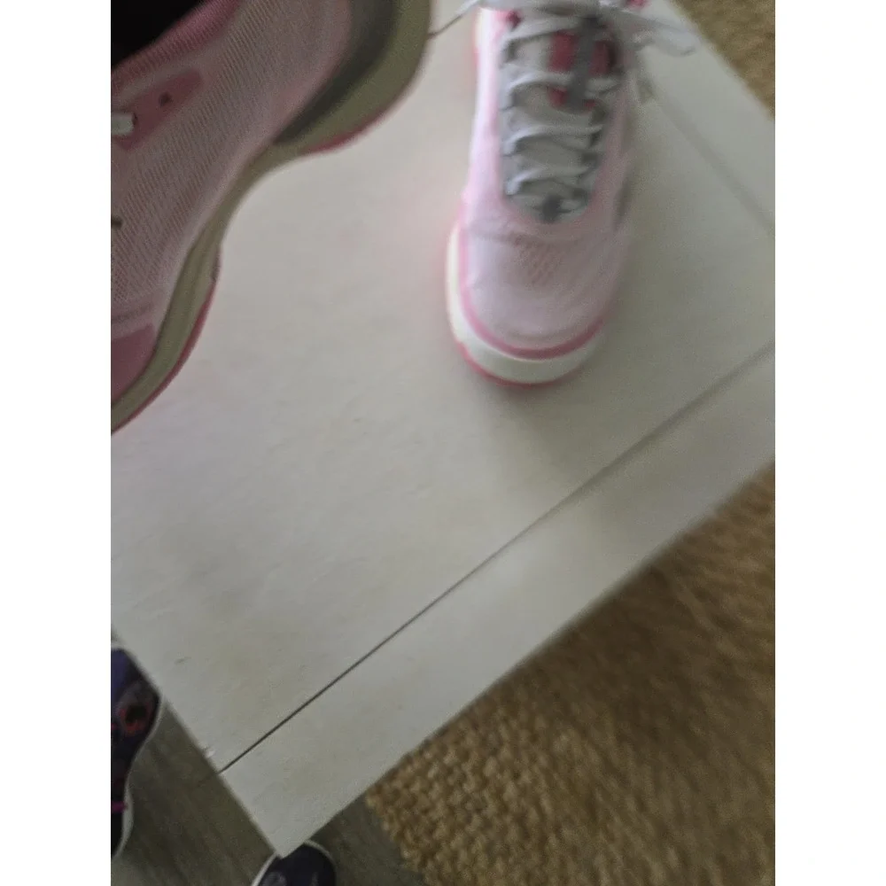 Adidas Avacourt 2 (IH0510) Lucid Pink Champagne Metallic Women's Sz 9.5 Shoes